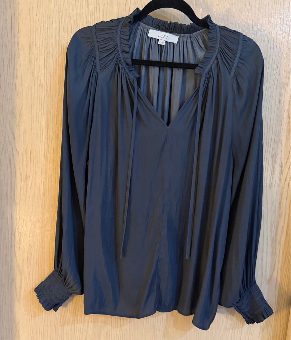LOFT Gray Ruffle Yoke Tie Neck Smocked Cuff Blouse Women’s Large